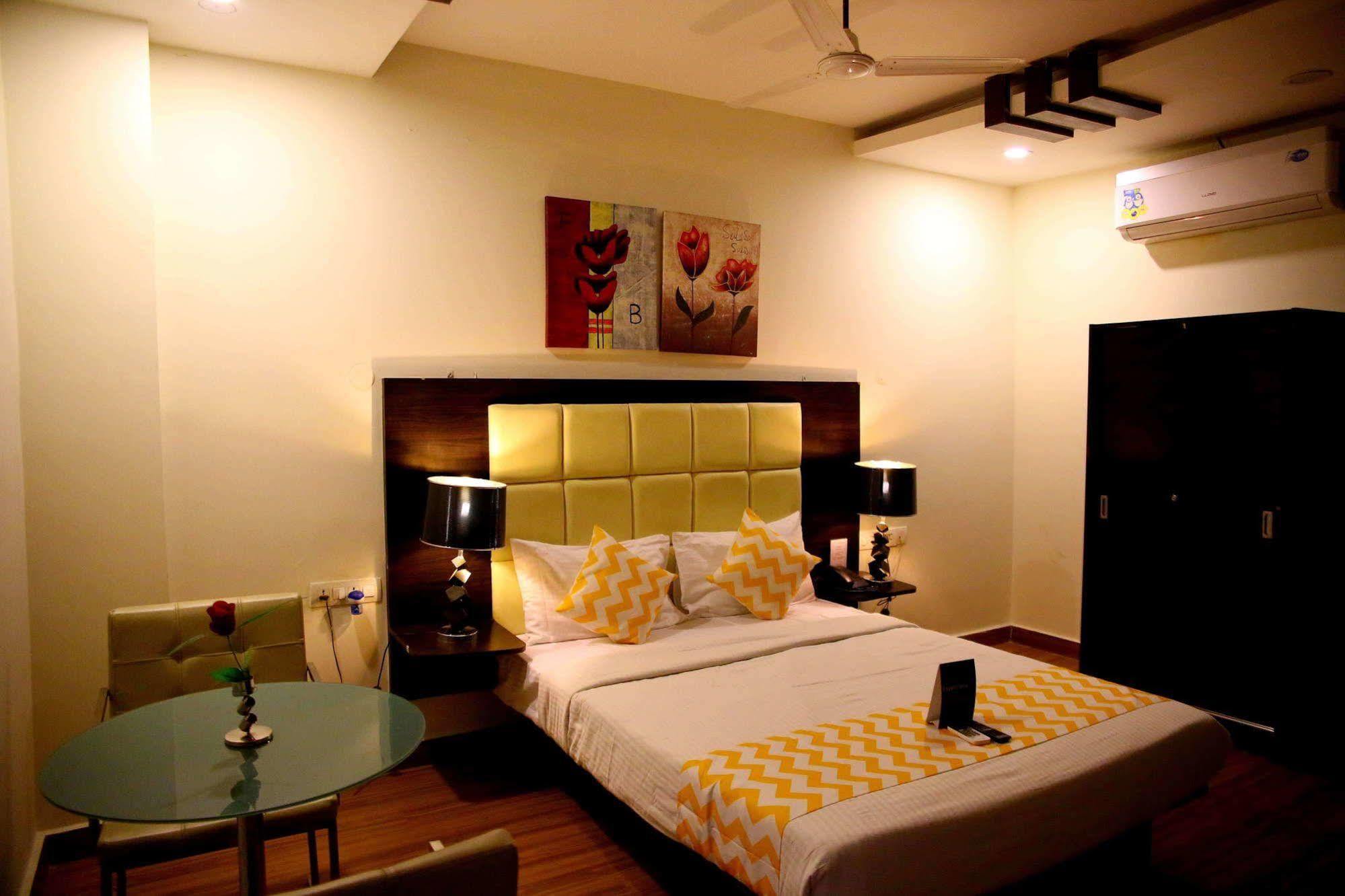 Ksr Park Hotel ไฮเดอราบัด ภายนอก รูปภาพ