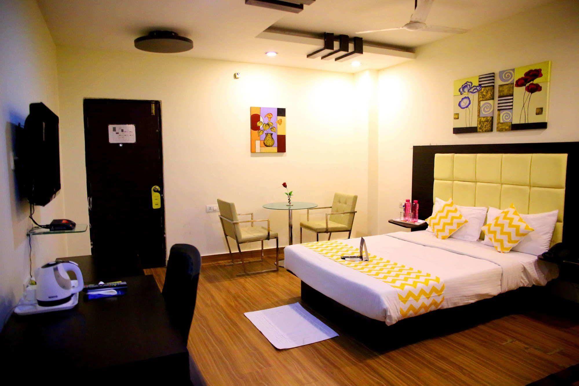 Ksr Park Hotel ไฮเดอราบัด ภายนอก รูปภาพ